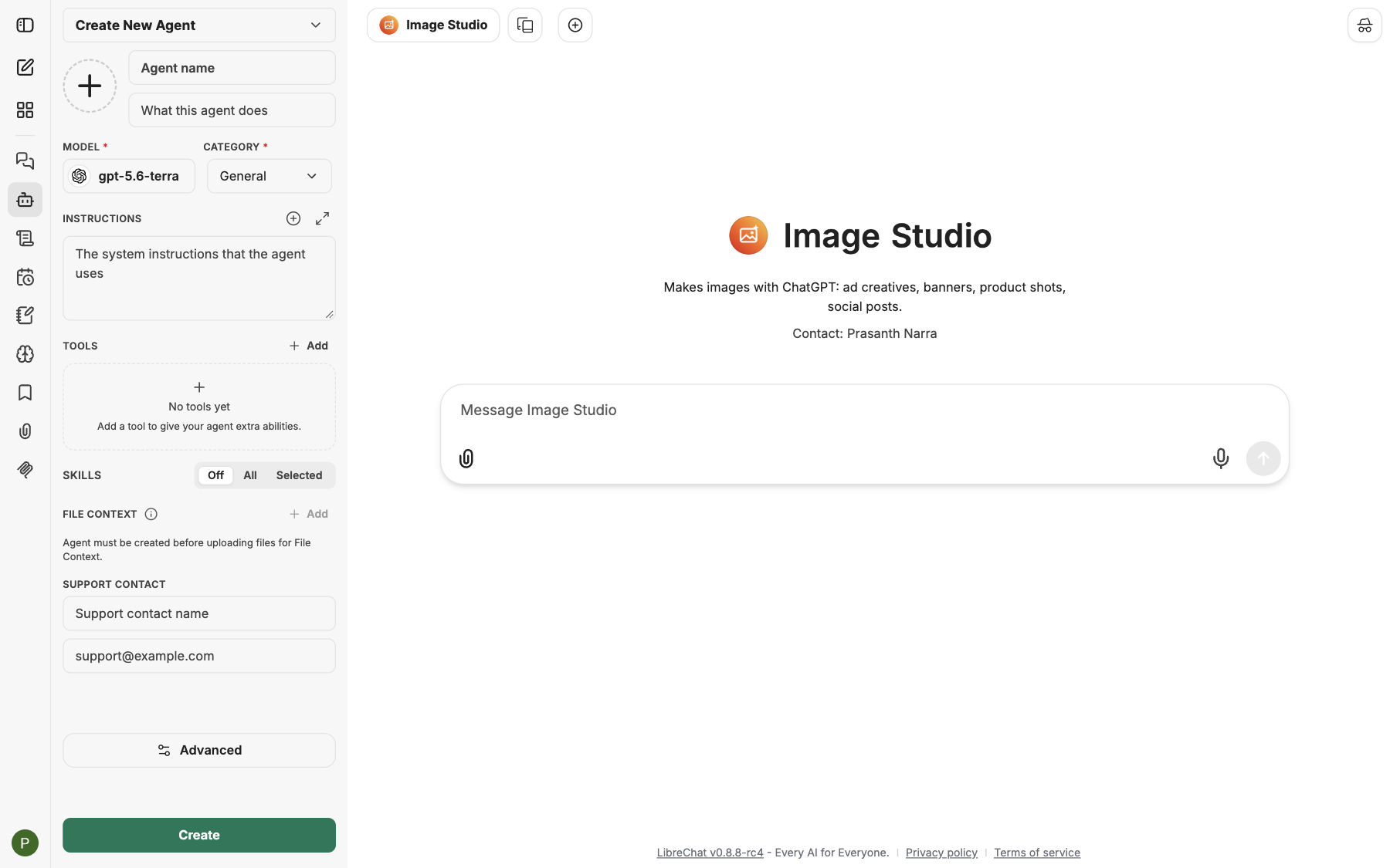 Agent Builder panel open next to an empty chat